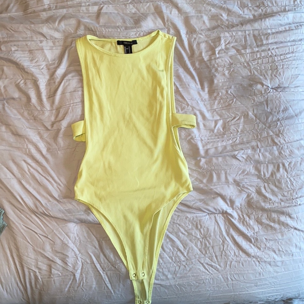 F21 women’s body suit